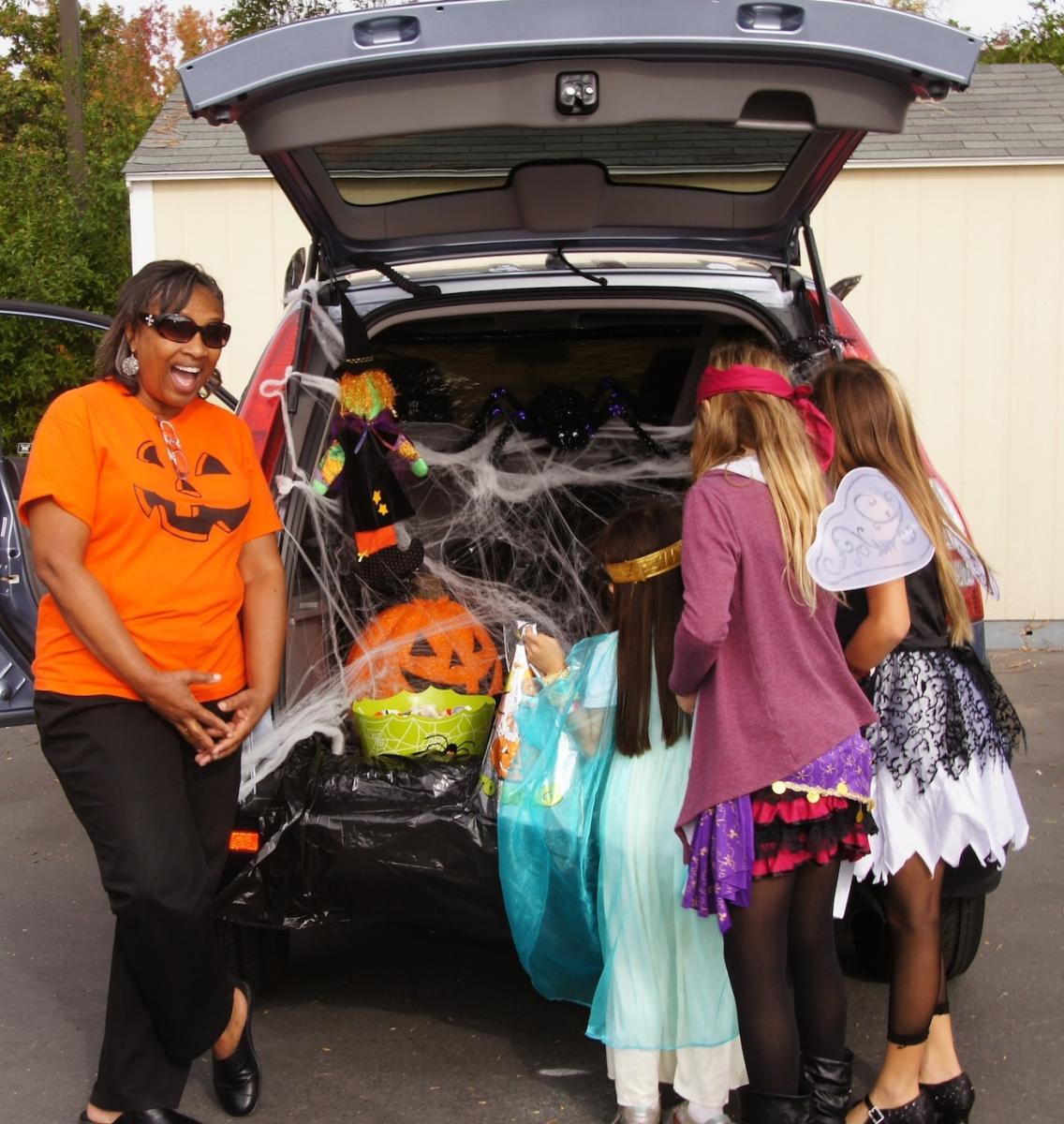 TrunkorTreat St. Ignatius Parish School