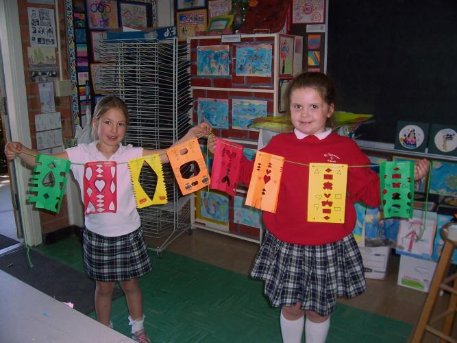 Papel Cortado banners for Cinco de Mayo, 1st grd grade