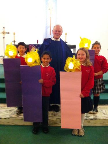 4th grade's living Advent wreath